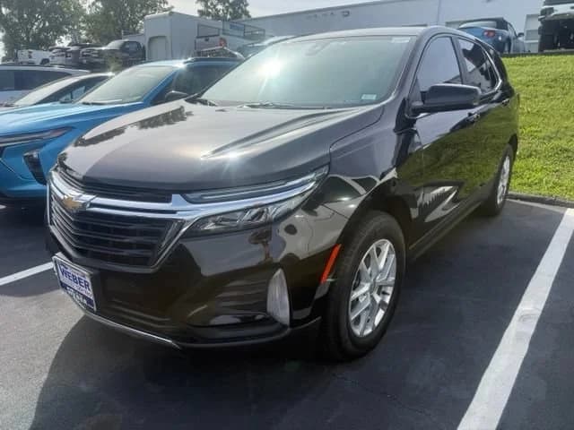 2023 Chevrolet Equinox LT — photo 1 of 11