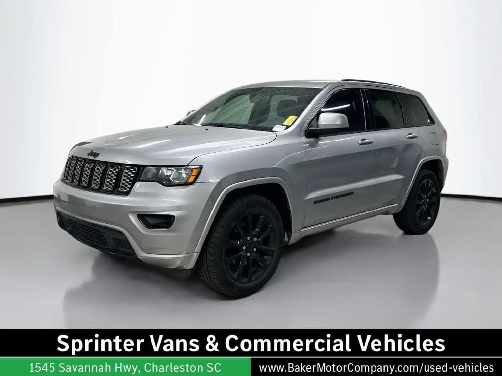 2020 Jeep Grand Cherokee Altitude — photo 1 of 35