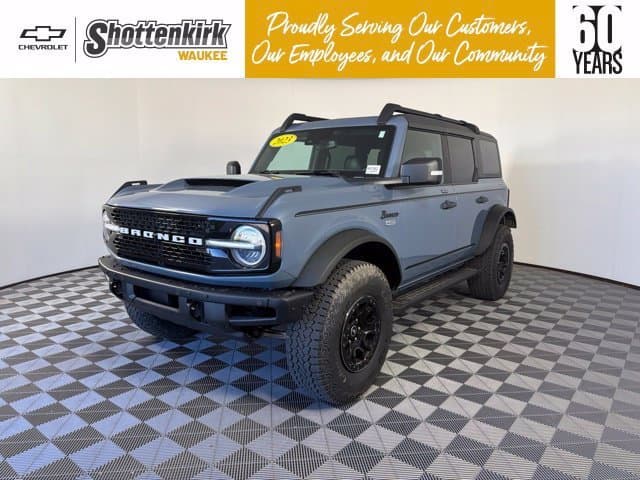 2023 Ford Bronco Base — photo 1 of 41