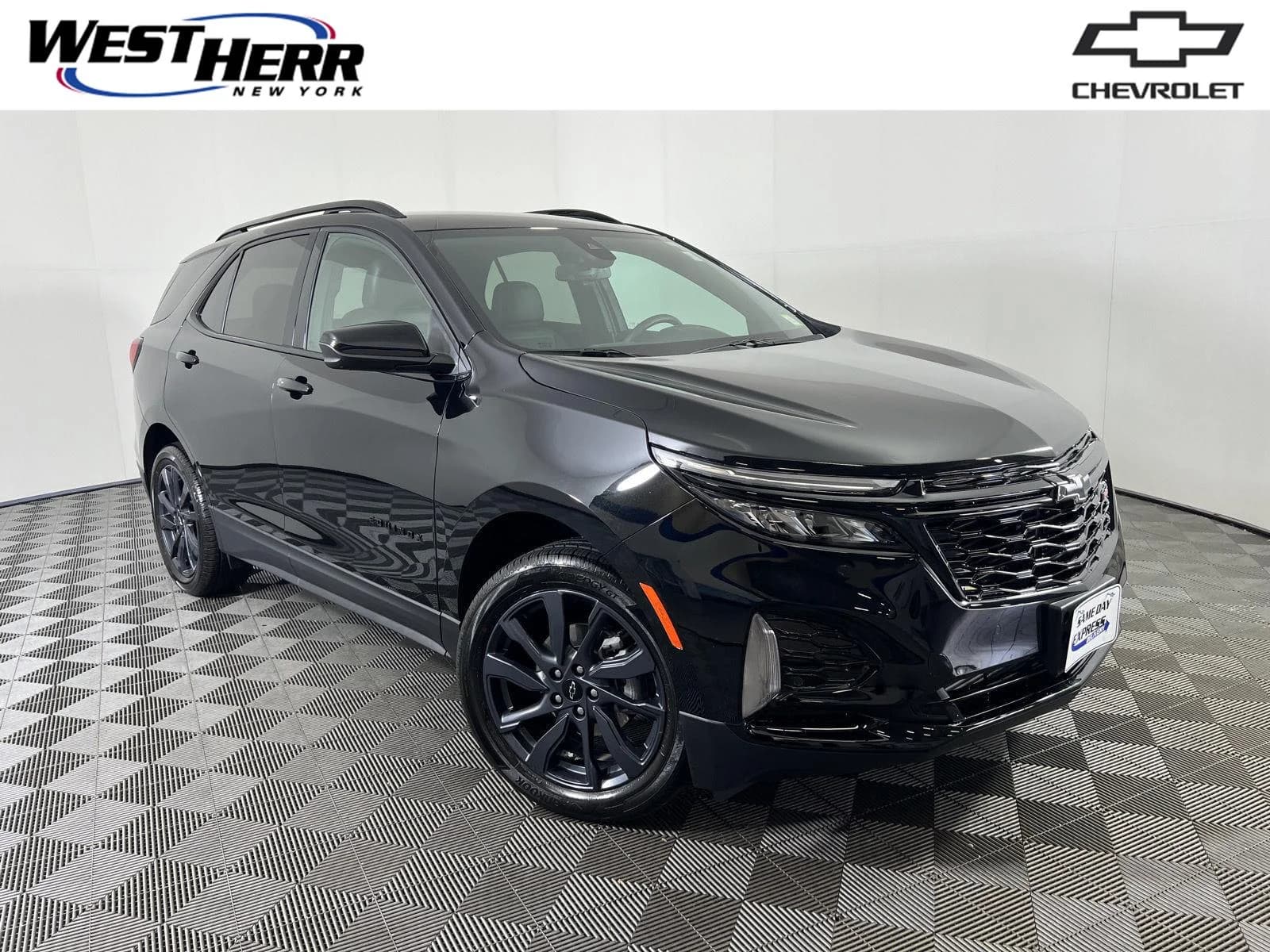 2024 Chevrolet Equinox RS — photo 1 of 39