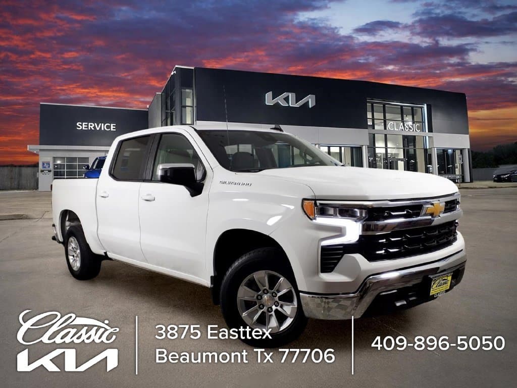 2025 Chevrolet Silverado 1500 LT — photo 1 of 25