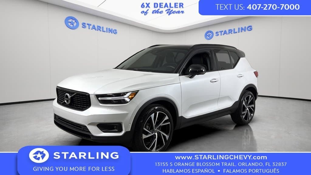 2021 Volvo XC40 R-Design — photo 1 of 36