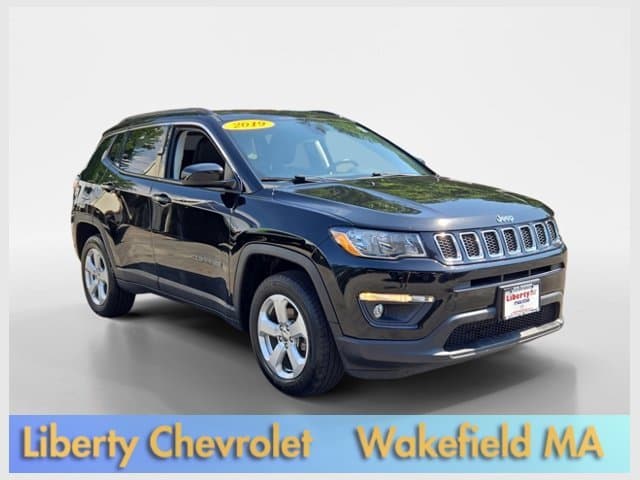 2019 Jeep Compass Latitude — photo 1 of 18