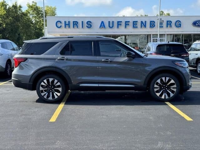 2026 Ford Explorer Platinum — photo 1 of 18