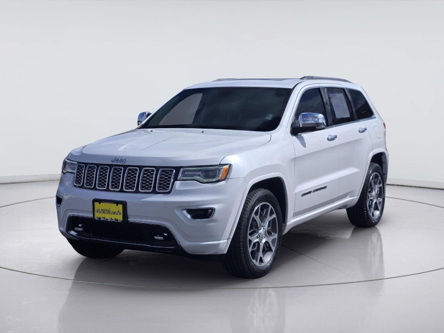 2019 Jeep Grand Cherokee Overland — photo 1 of 32