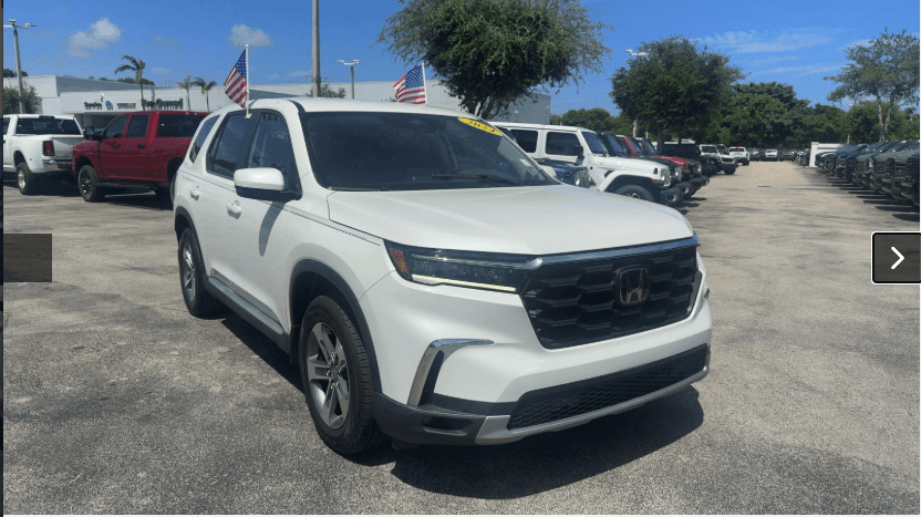 2024 Honda Pilot Base — photo 1 of 6