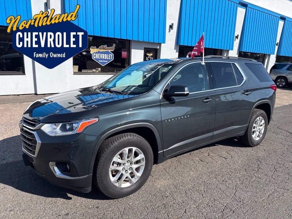 2020 Chevrolet Traverse LT Leather — photo 1 of 39
