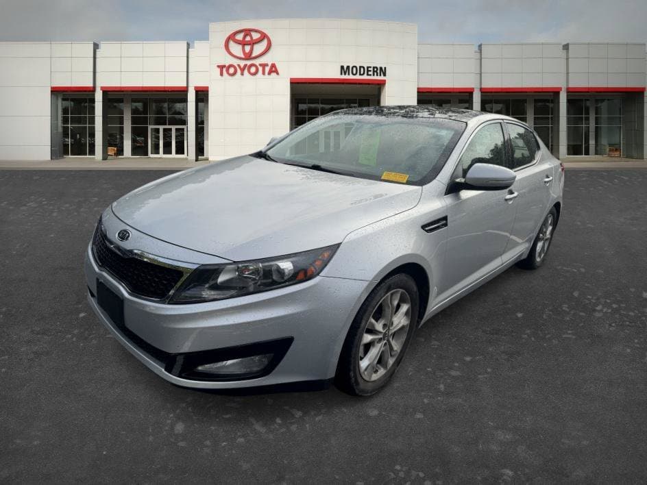2011 Kia Optima EX — photo 1 of 25