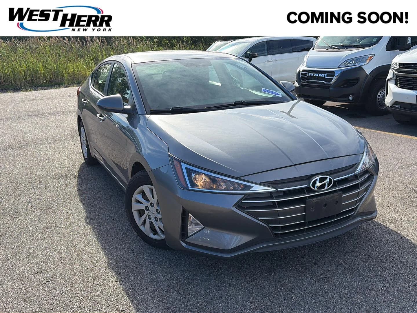 2019 Hyundai Elantra SE — photo 1 of 21