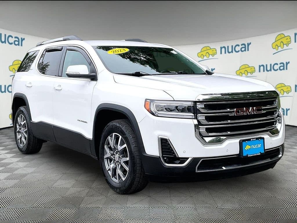 2023 GMC Acadia SLT — photo 1 of 34