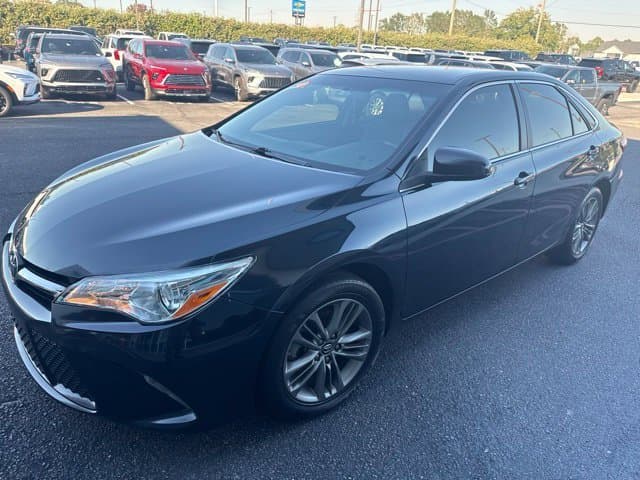 2017 Toyota Camry XLE — photo 1 of 7