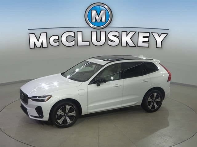 2024 Volvo XC60 Recharge Plug-In Hyb Plus Dark Theme — photo 1 of 42