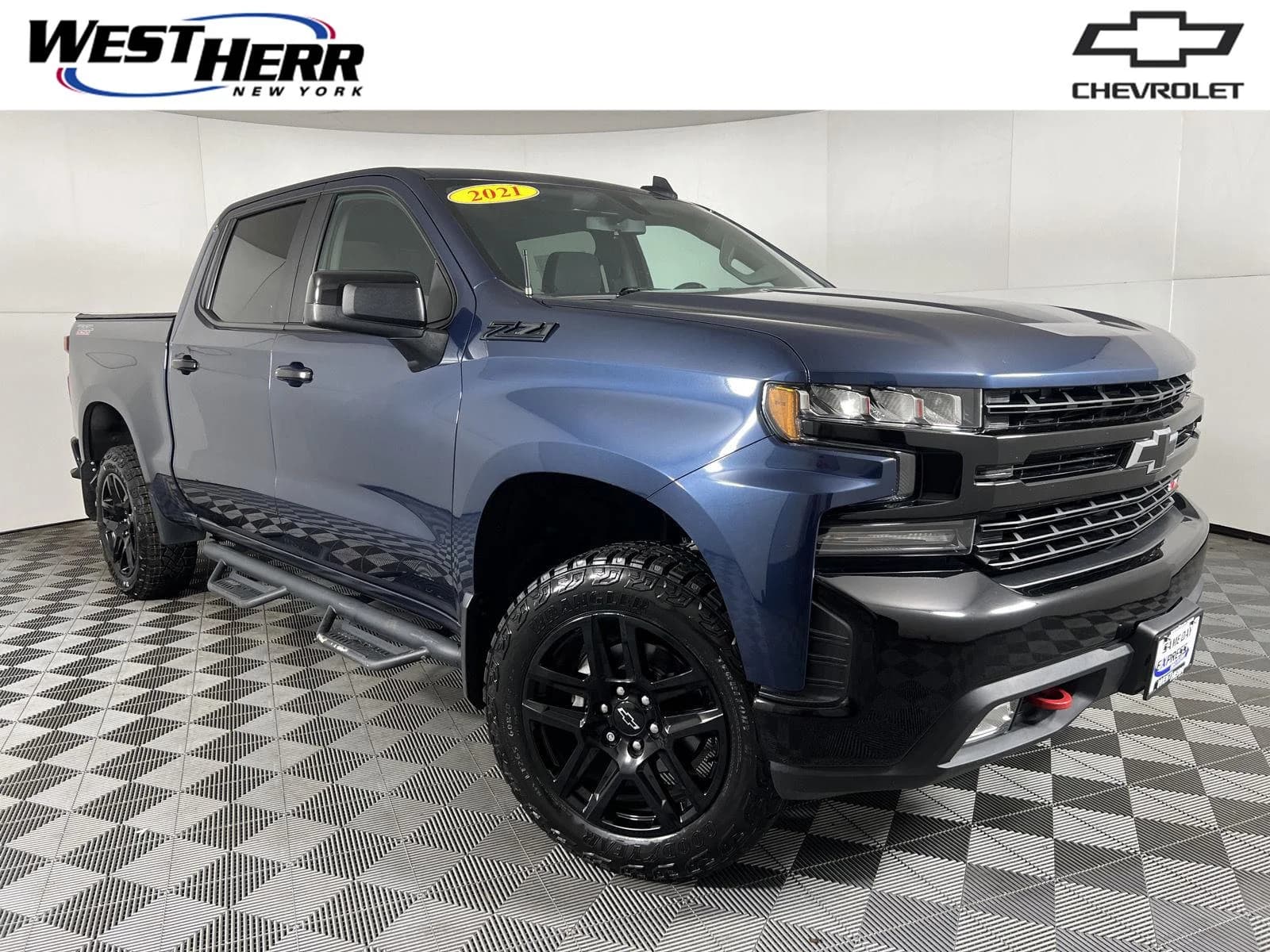 2021 Chevrolet Silverado 1500 LT Trail Boss — photo 1 of 23