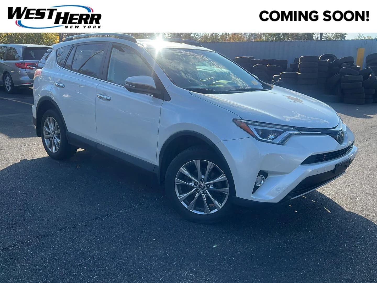 2017 Toyota RAV4 Limited — photo 1 of 9