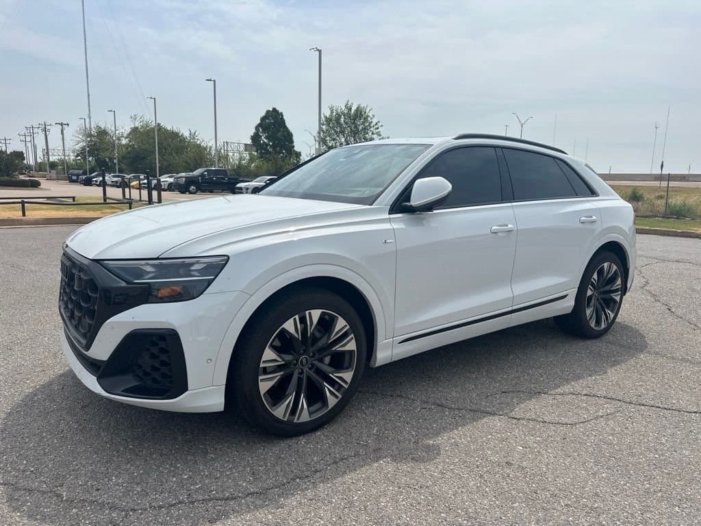 2025 Audi Q8 55 Prestige — photo 1 of 4
