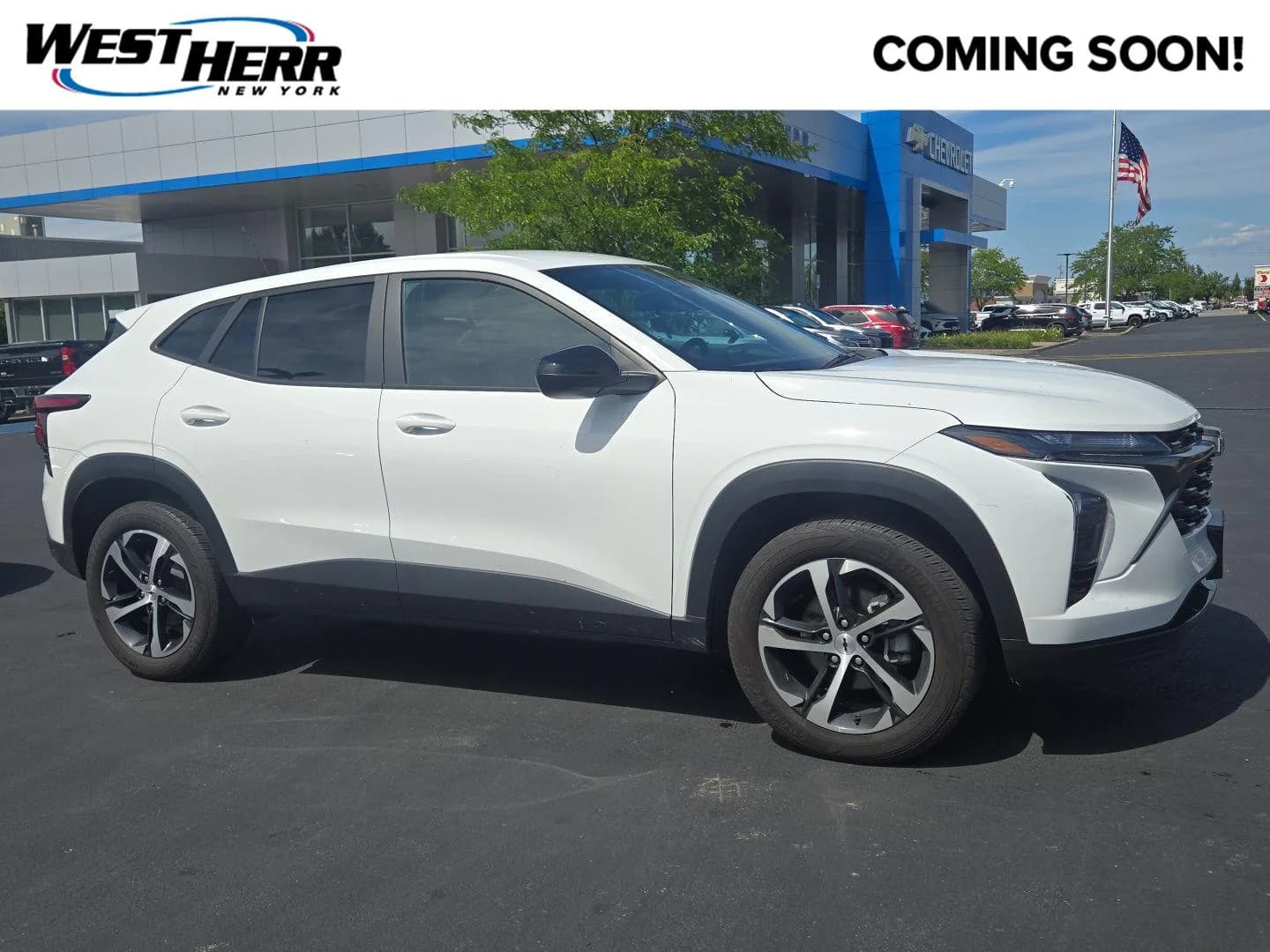 2025 Chevrolet Trax 1RS — photo 1 of 15