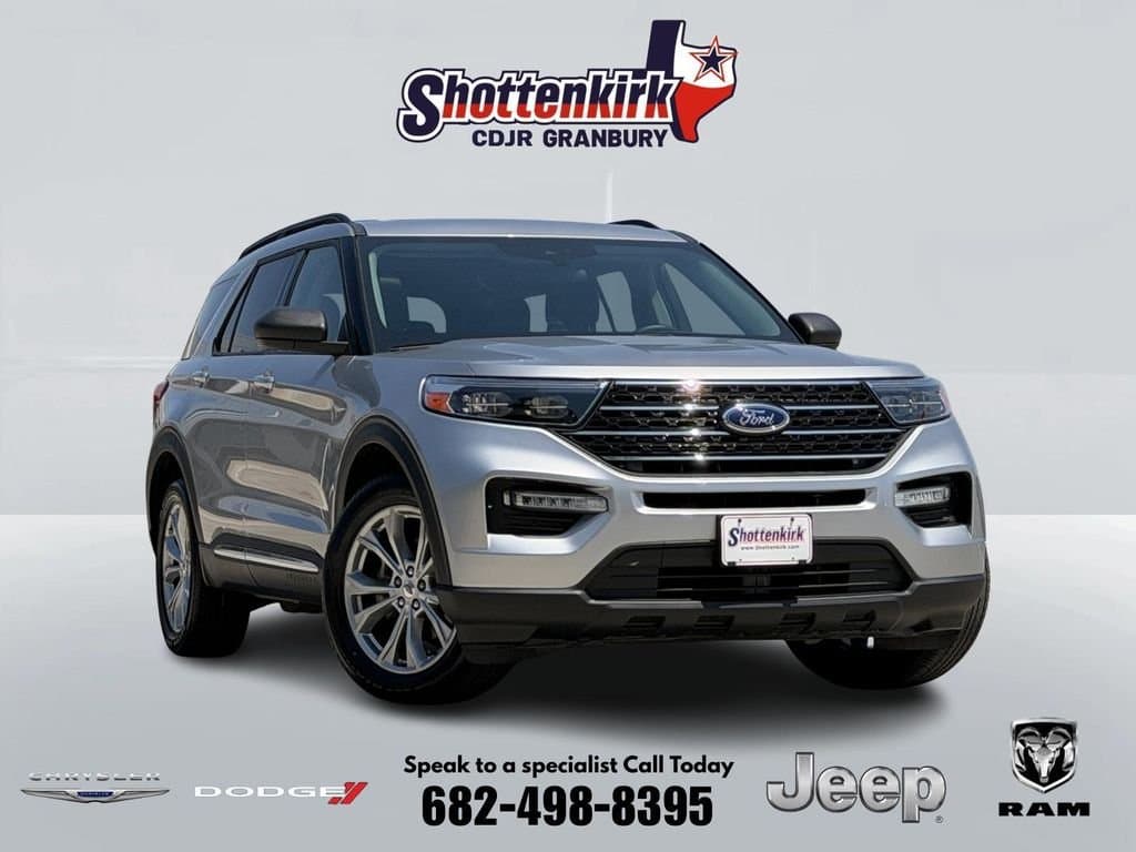 2023 Ford EXPLORER XLT — photo 1 of 38