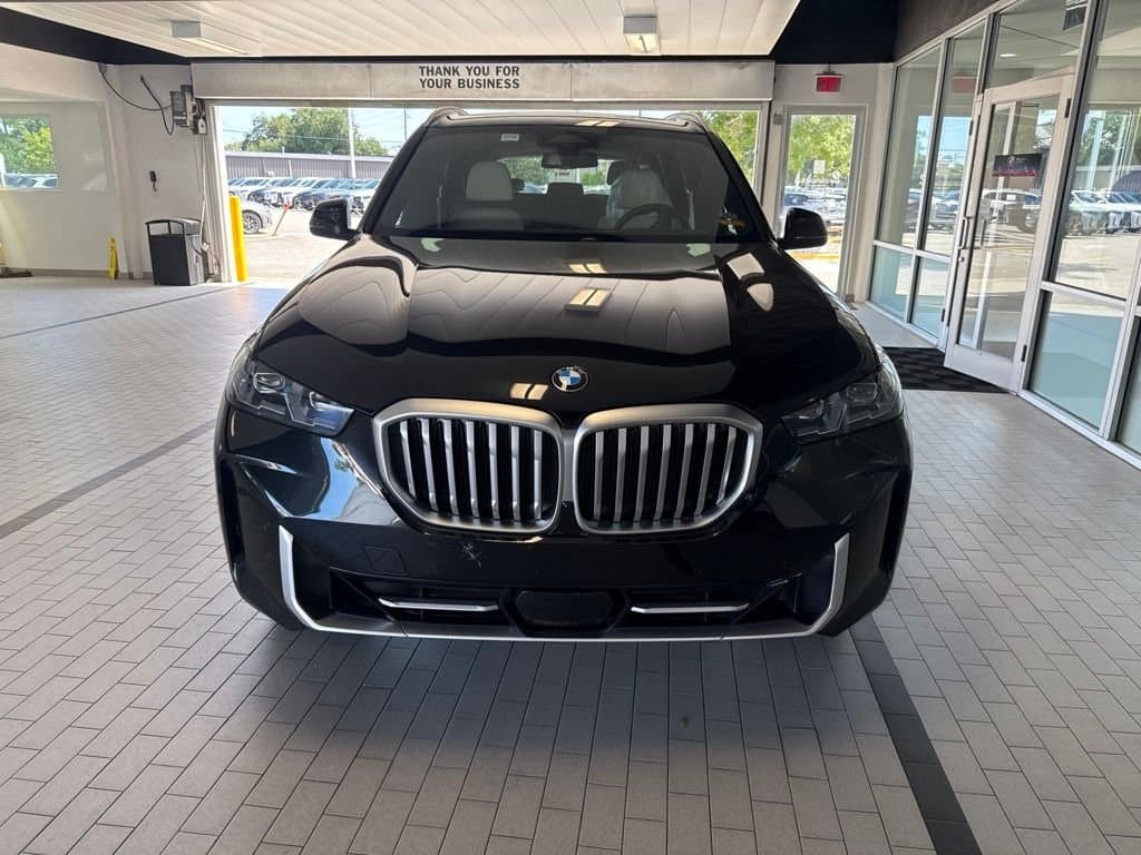 2024 BMW X5 sDrive40i — photo 1 of 16