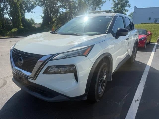 2023 Nissan Rogue S — photo 1 of 8