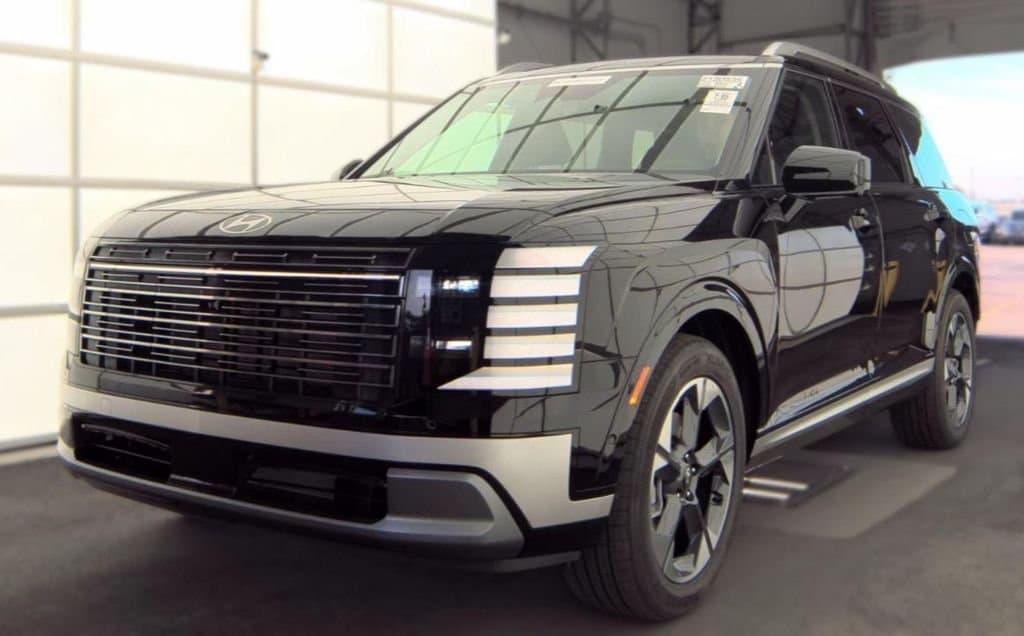 2026 Hyundai Palisade Limited — photo 1 of 9