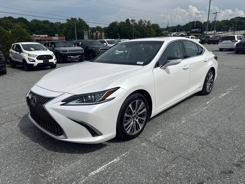 2019 Lexus ES 300h — photo 1 of 29
