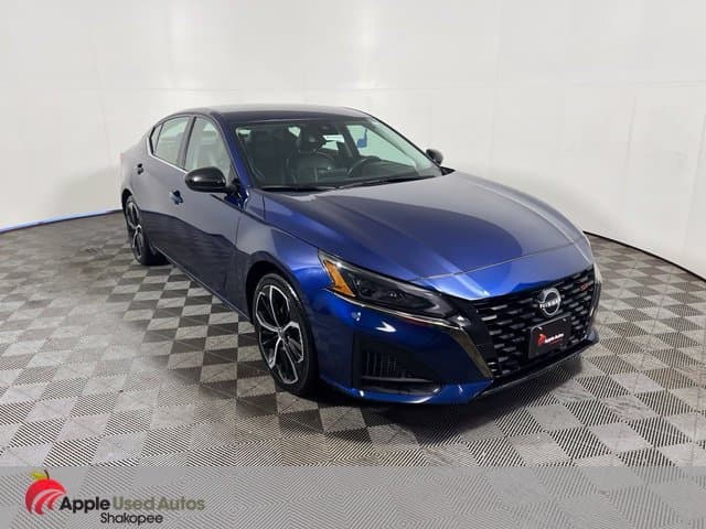 2024 Nissan Altima 2.5 SR — photo 1 of 31