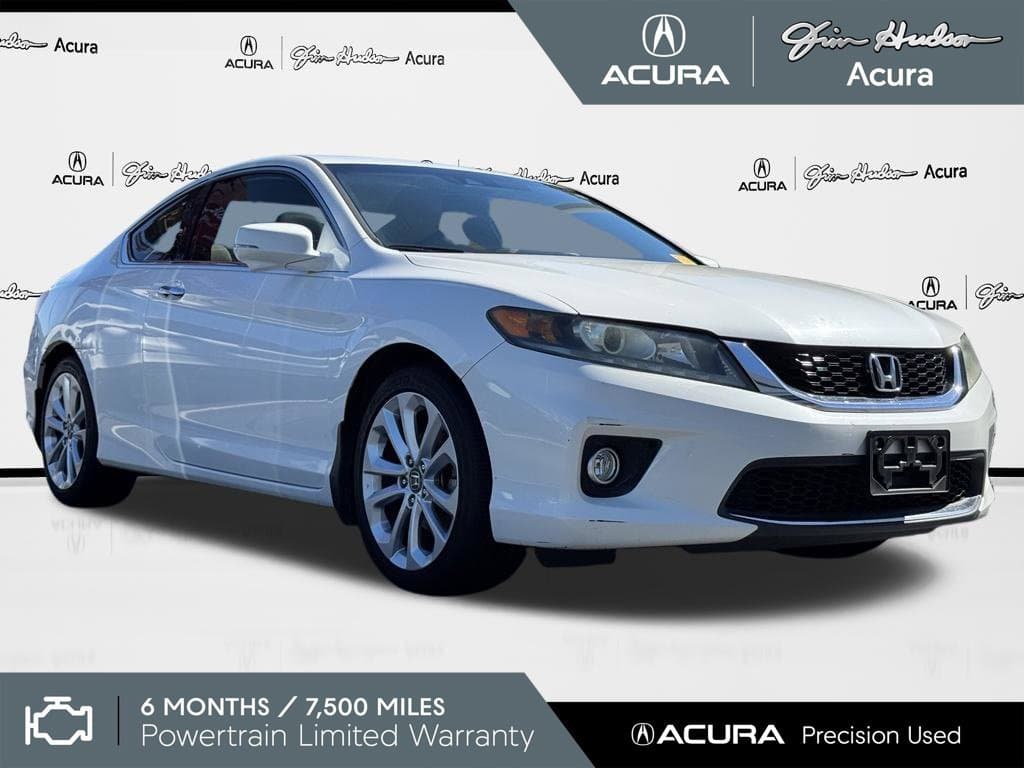 2017 Acura ILX Base — photo 1 of 7