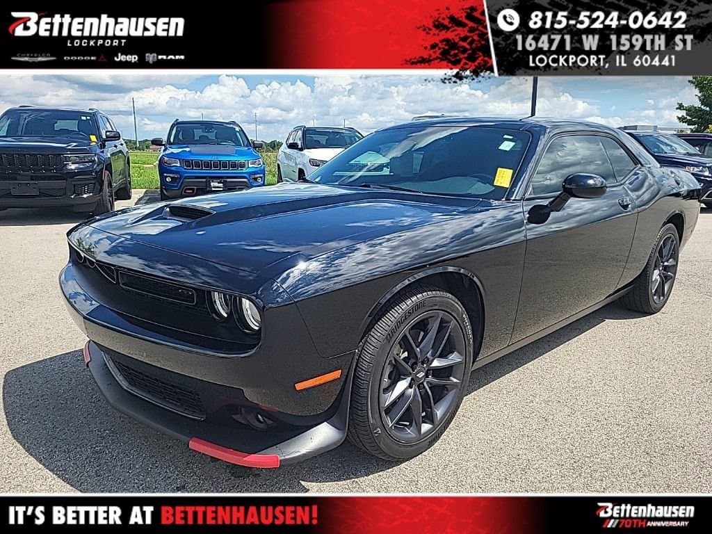 2022 Dodge Challenger GT — photo 1 of 8
