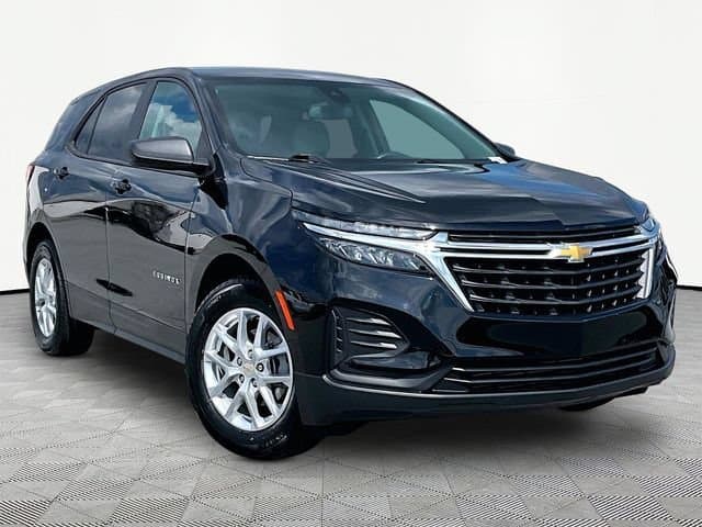 2024 Chevrolet Equinox LS — photo 1 of 31
