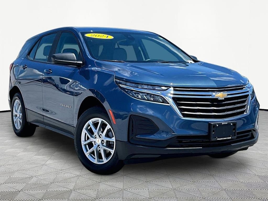 2024 Chevrolet Equinox LS — photo 1 of 31