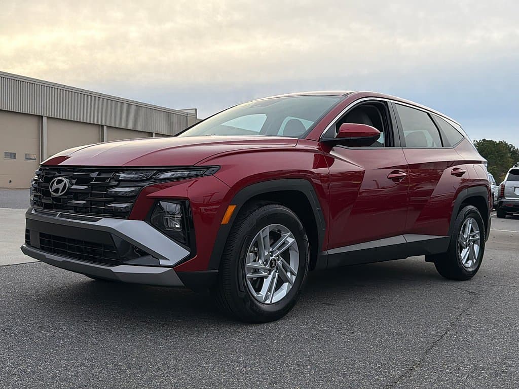 2026 Hyundai Tucson SE — photo 1 of 29