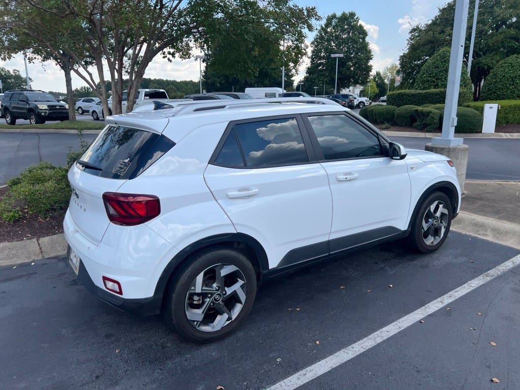 2021 Hyundai Venue SEL — photo 1 of 4