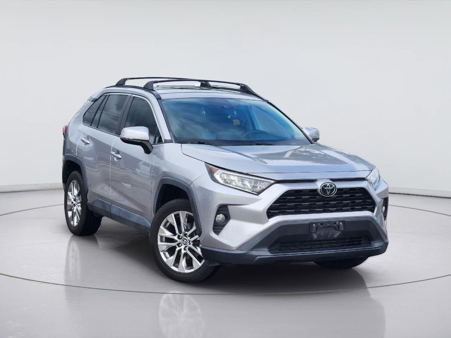 2020 Toyota RAV4 XLE Premium — photo 1 of 27