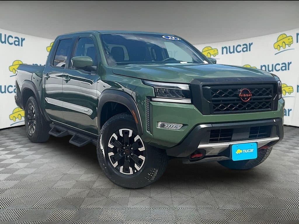 2023 Nissan Frontier PRO-4X — photo 1 of 36
