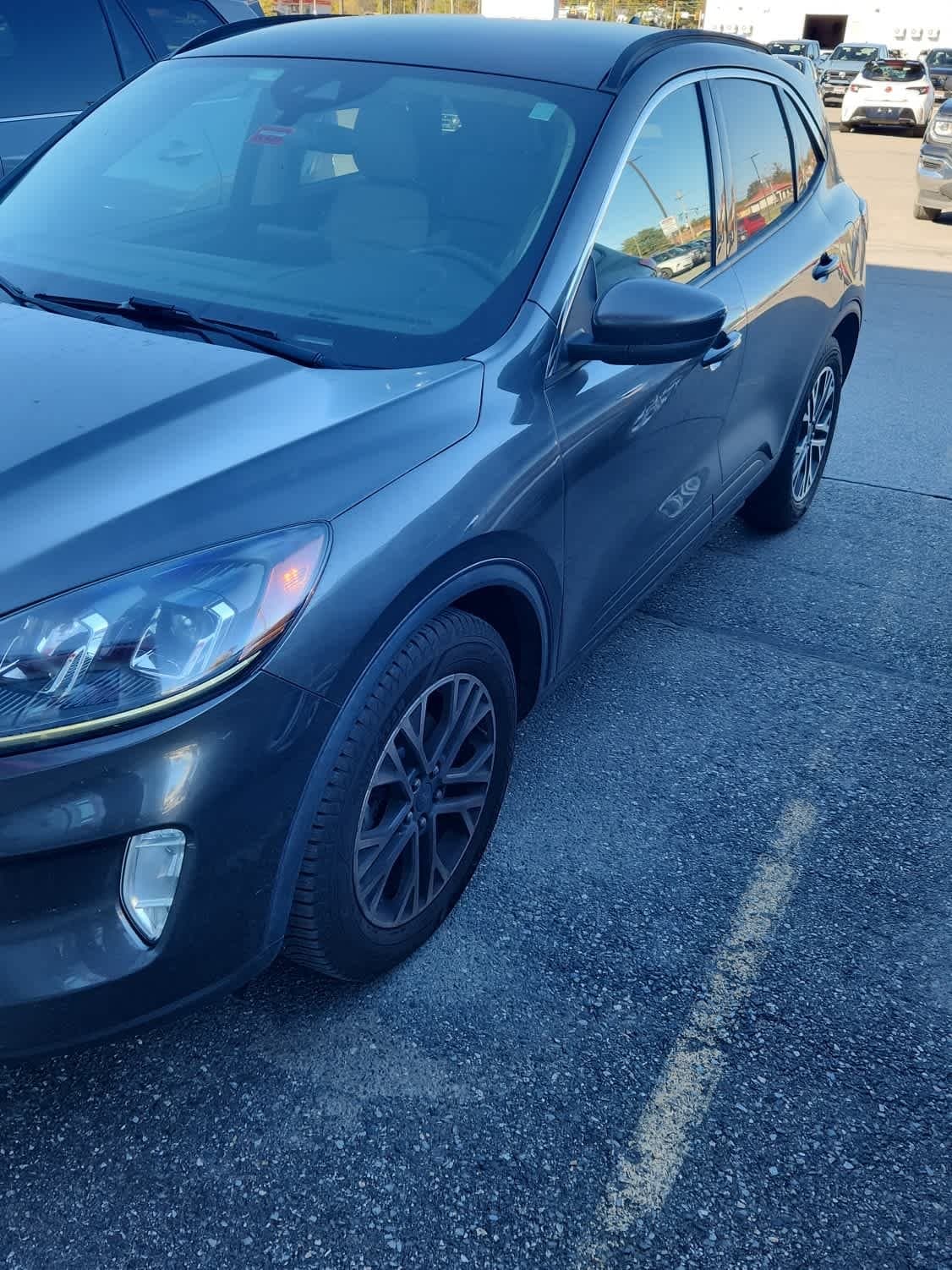 2020 Ford Escape SEL — photo 1 of 4