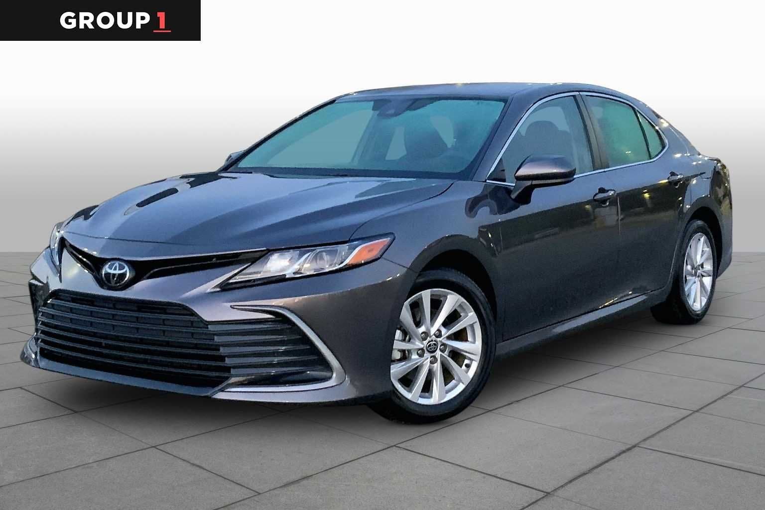 2024 Toyota Camry LE — photo 1 of 29