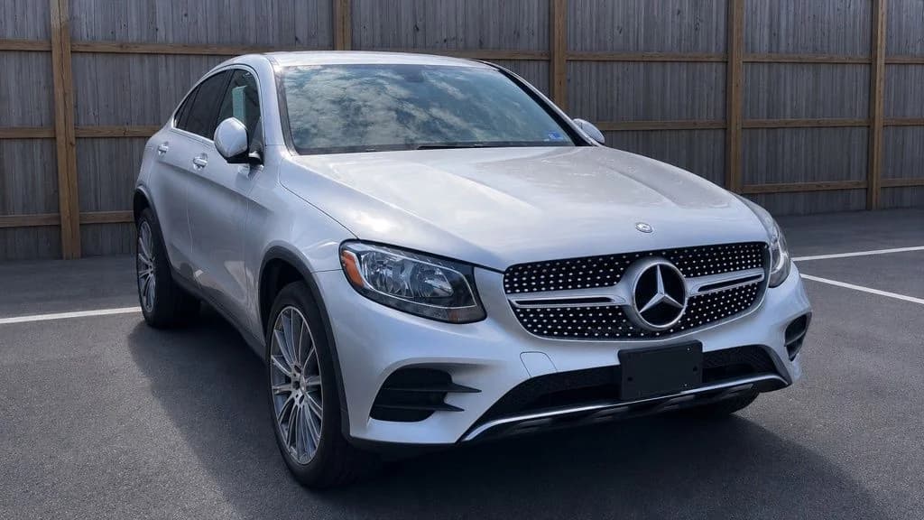 2017 Mercedes-Benz GLC GLC 300 — photo 1 of 12