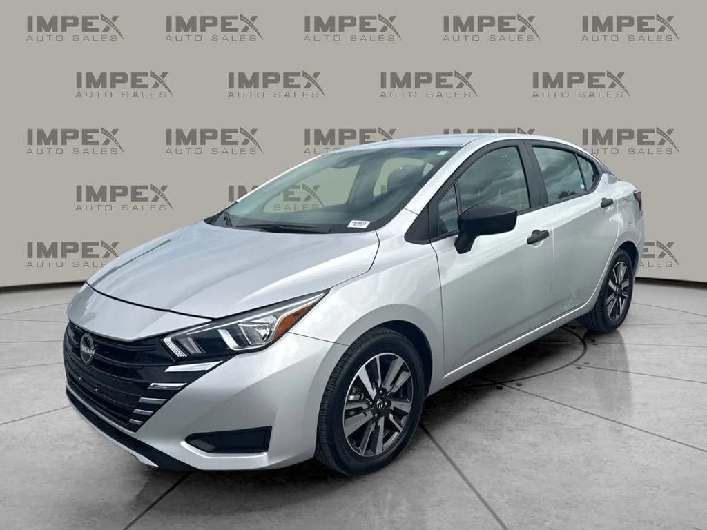 2024 Nissan Versa Base — photo 1 of 26