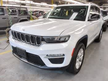 2023 Jeep Grand Cherokee Limited — photo 1 of 9