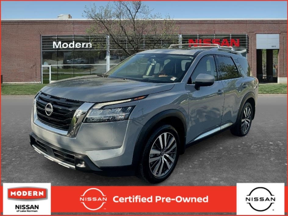 2022 Nissan Pathfinder Platinum — photo 1 of 30