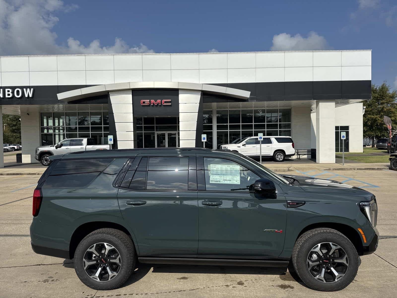 2026 GMC Yukon AT4 — photo 1 of 18