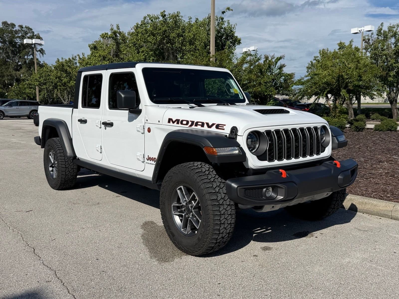 2026 Jeep Gladiator Mojave — photo 1 of 4
