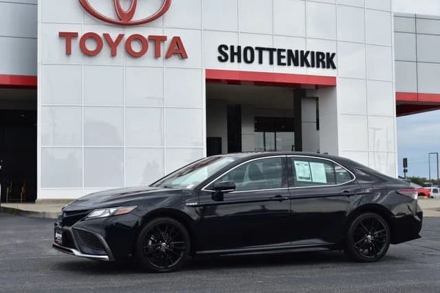 2021 Toyota Camry Hybrid XSE — photo 1 of 32