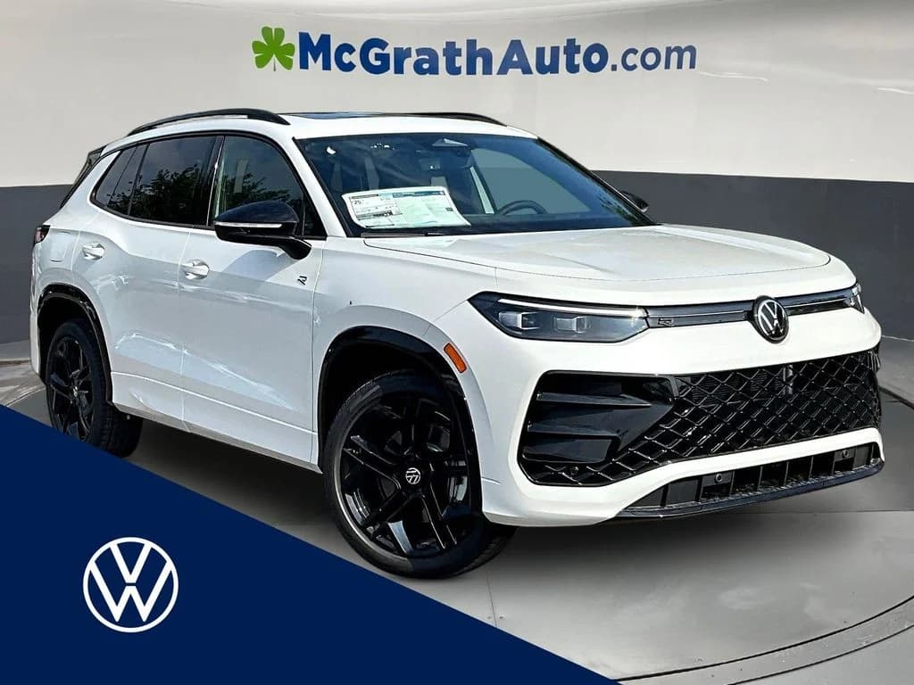 2026 Volkswagen Tiguan 2.0T SE R-Line Black — photo 1 of 13