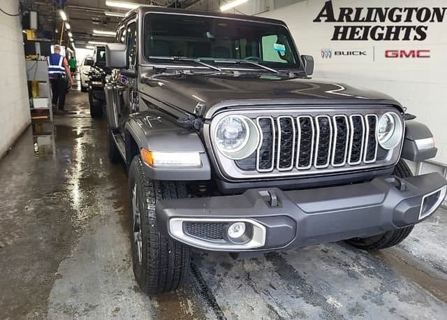 2025 Jeep Wrangler Sahara — photo 1 of 14