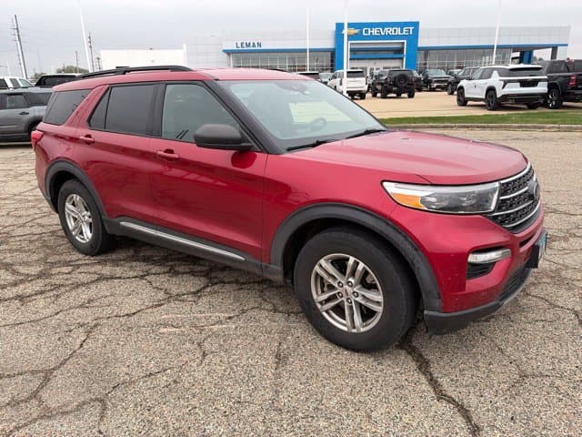 2020 Ford Explorer XLT — photo 1 of 20