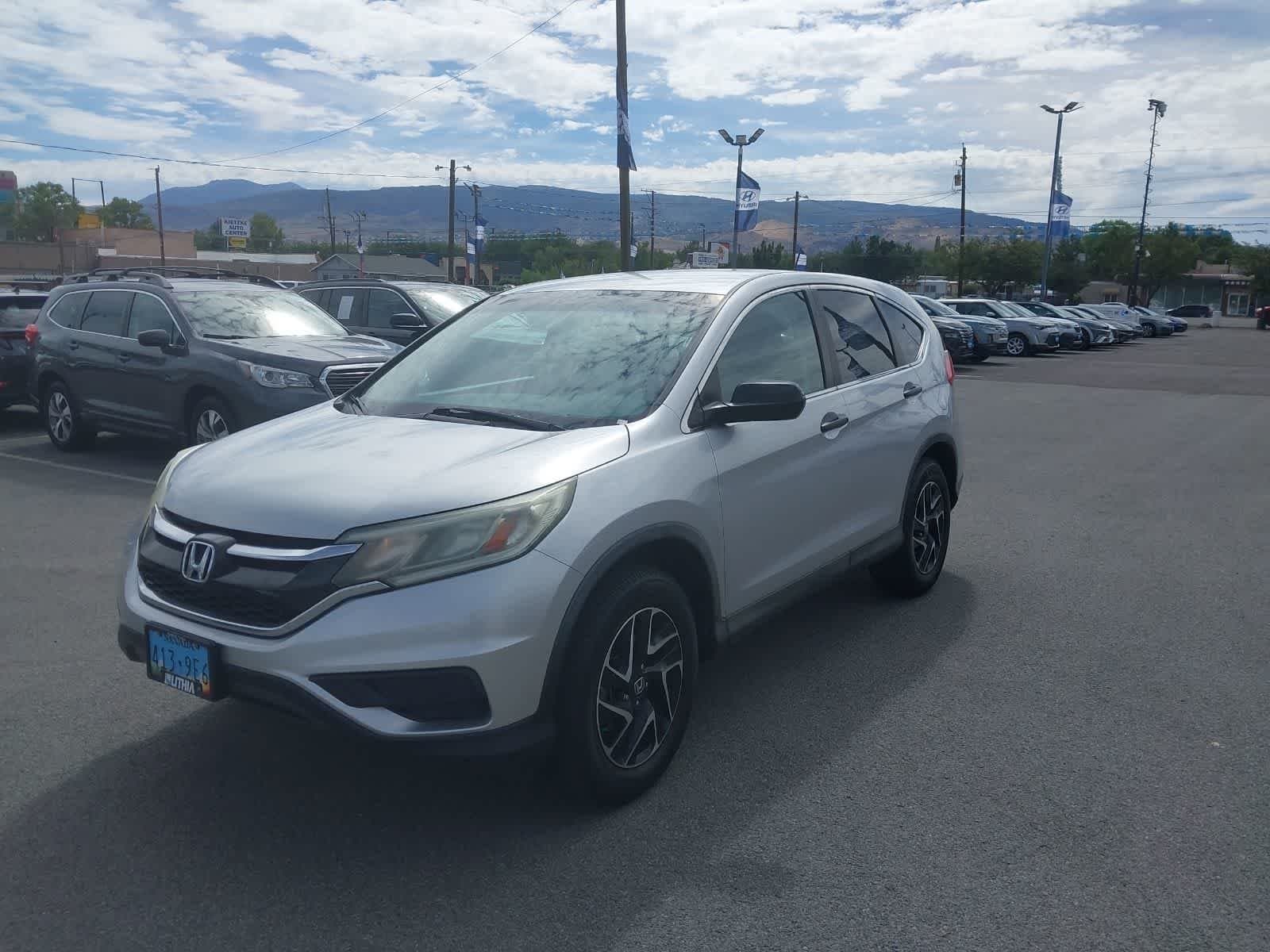 2016 Honda CR-V SE — photo 1 of 18