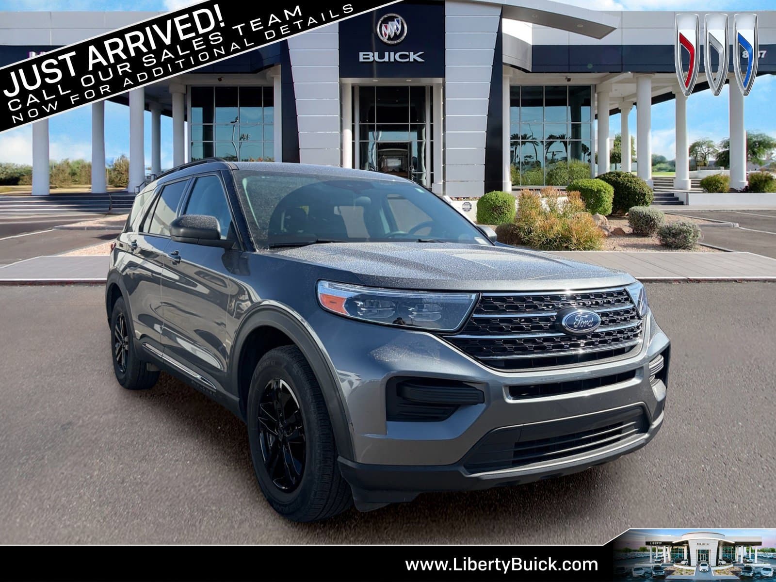 2023 Ford Explorer XLT — photo 1 of 9