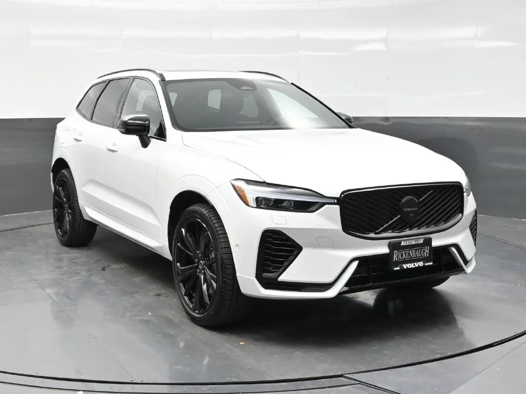 2027 Volvo XC60 Plug-In Hybrid Ultra Black Edition — photo 1 of 45