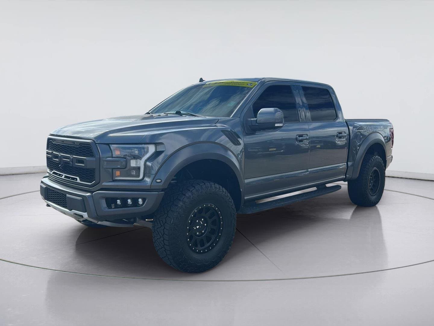 2020 Ford F-150 Raptor — photo 1 of 39